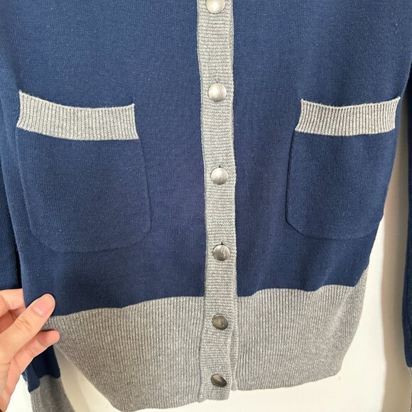 Skyrim College of Winterhold Button V-Neck Cardigan Sweater Large - Picture 2 of 8